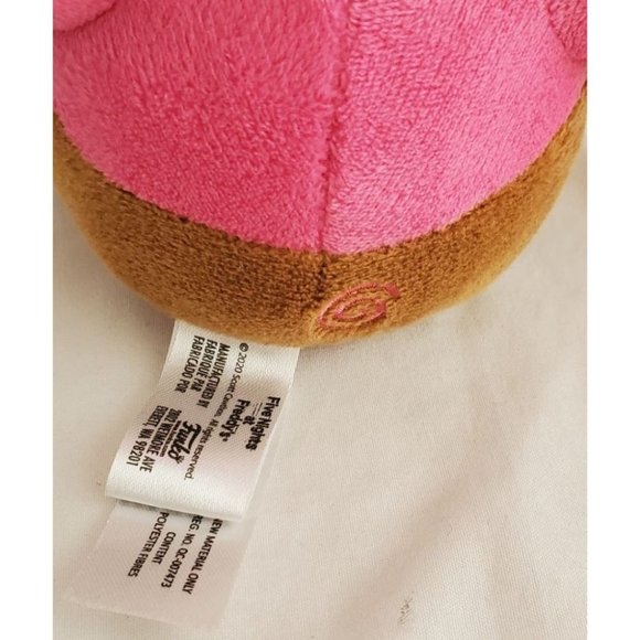 Funko Five Nights At Freddys Pigpatch 6 inch Plush Stuffed Pig 2017 - Picture 3 of 4